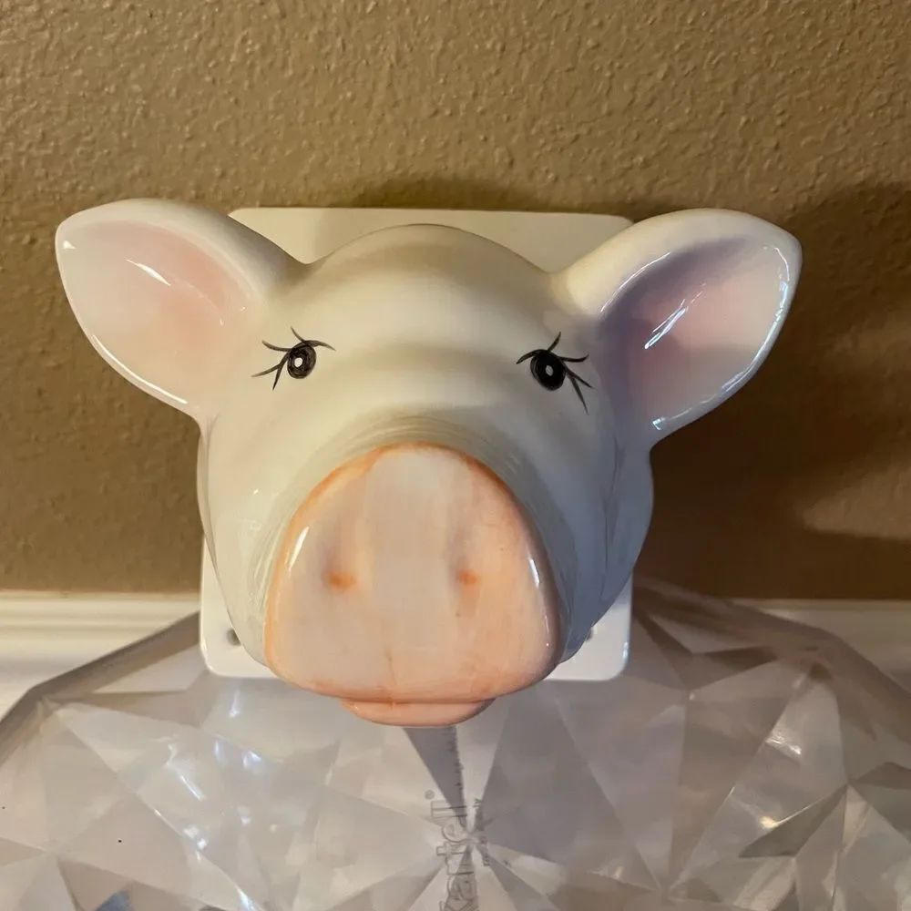 Vintage Hand Painted Pig Wall Mount Taiwan